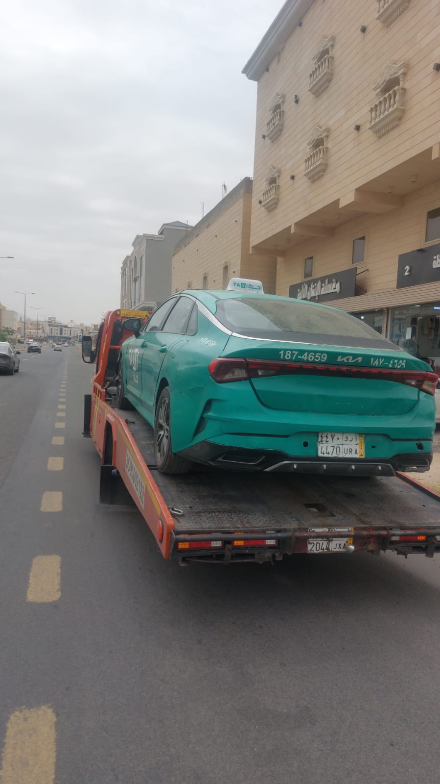 نقل سيارات بأمان تام
